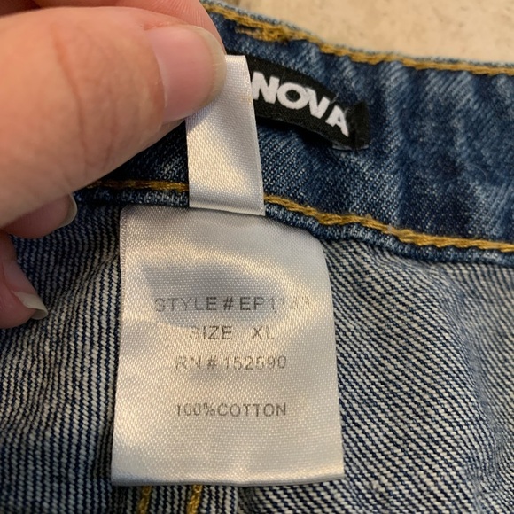 Fashion Nova Distressed Straight Leg Jeans - Women's Size XL - Picture 3 of 7